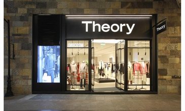 臻启自在灵感 探索都市新潮 theory思睿于昆明、郑州二地开设全新精品店